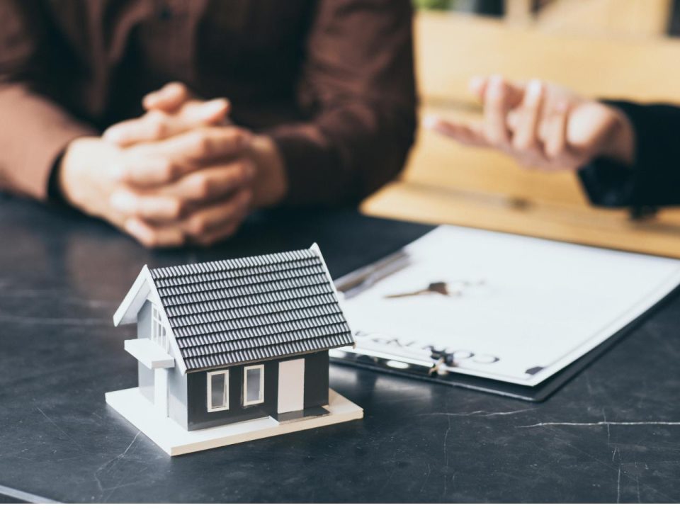 découvrez nos solutions d'assurance habitation abordables qui protègent votre foyer sans surcharger votre budget. bénéficiez d'une couverture complète et des garanties adaptées à vos besoins, tout en réalisant des économies. protégez ce qui compte le plus avec une assurance fiable et accessible.