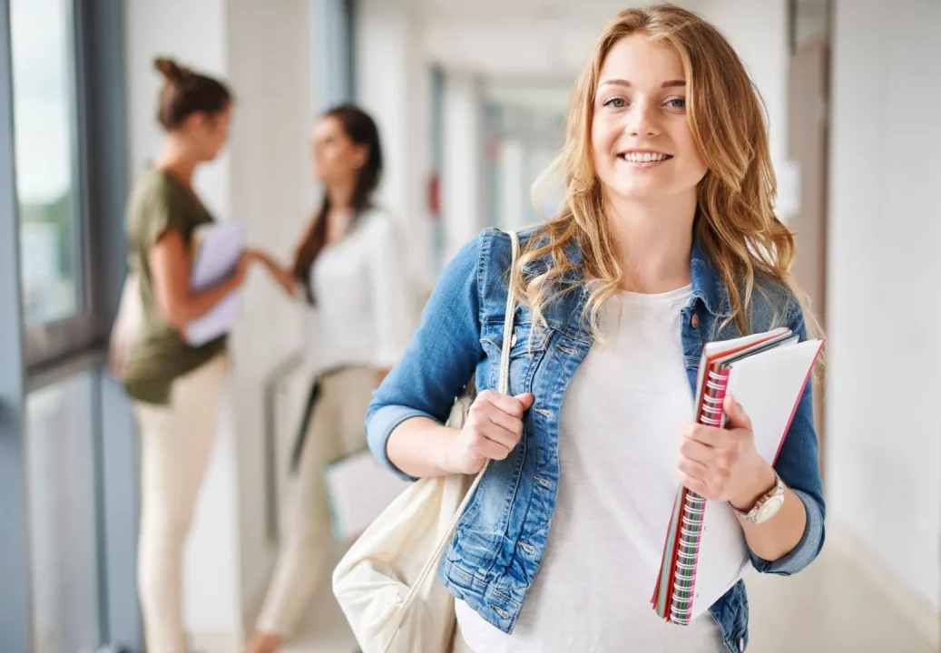 découvrez pourquoi l'assurance habitation pour étudiants connaît une augmentation, les facteurs qui influencent cette hausse et des conseils pour optimiser votre couverture tout en maîtrisant votre budget.