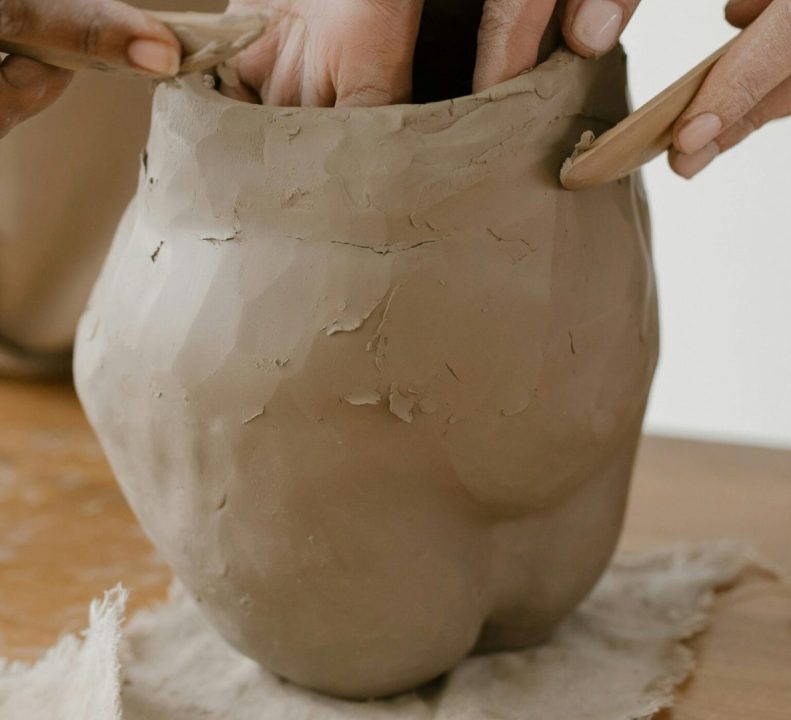 découvrez nos solutions efficaces pour réparer et prévenir les fissures sur sols argileux. conseils d'experts pour protéger votre maison et garantir la durabilité de vos fondations.