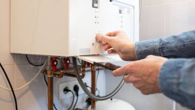 découvrez tout sur la hausse de la surtaxe de la taxe d'habitation en 2025 : impact, raisons et conseils pour bien gérer votre budget.