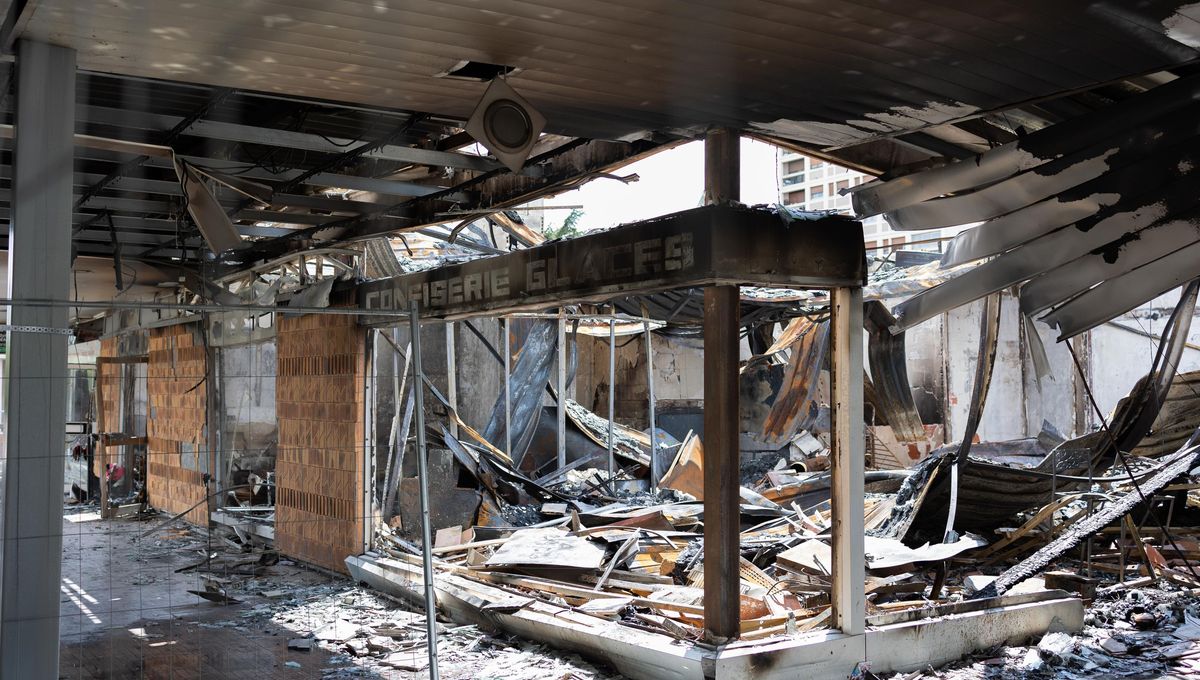 découvrez comment la surprime liée aux émeutes impacte les coûts des violences urbaines et les solutions pour mieux les gérer.