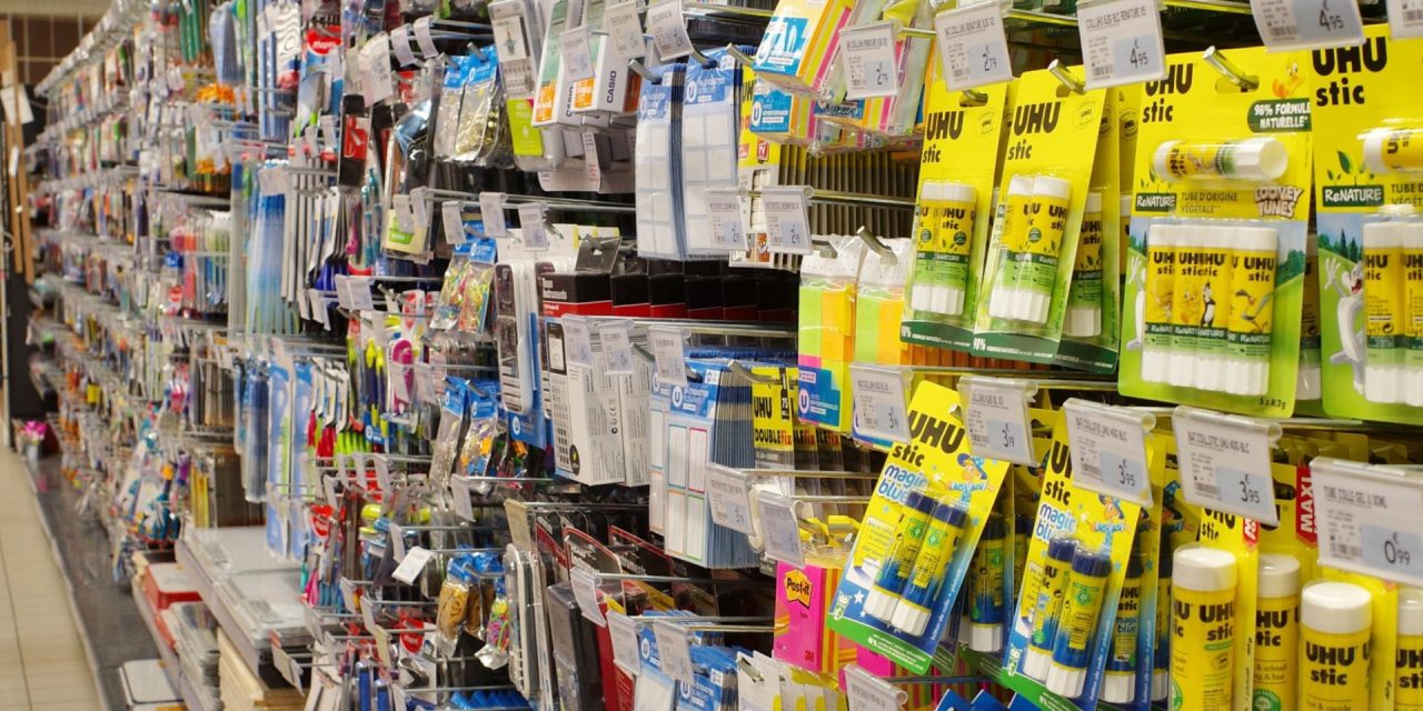 découvrez les raisons de la hausse des prix des assurances habitation et nos astuces pour économiser tout en protégeant votre logement efficacement.