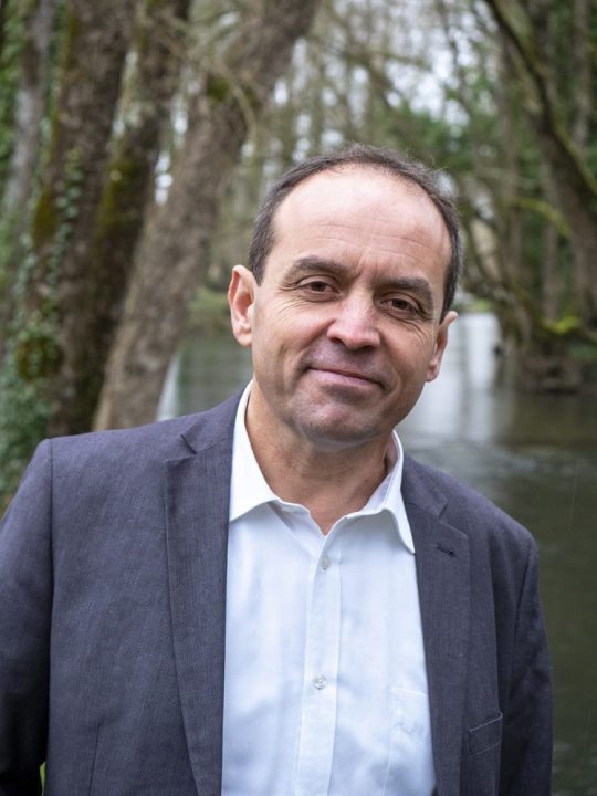 découvrez comment fabrice barusseau modernise le secteur de l'assurance pour relever les défis actuels et futurs, en innovant et en adaptant les solutions aux besoins des assurés.